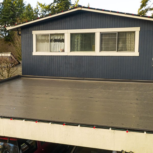 christmas light installation quote in Kirkland, WA