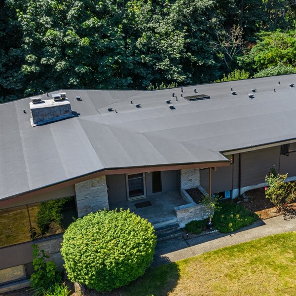 Sammamish residential roofing system on town house