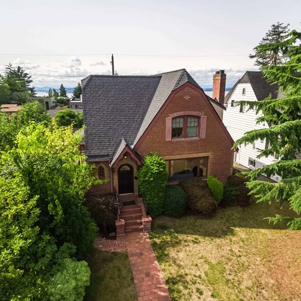 Seattle Home with Newly Replaced Composite Roof