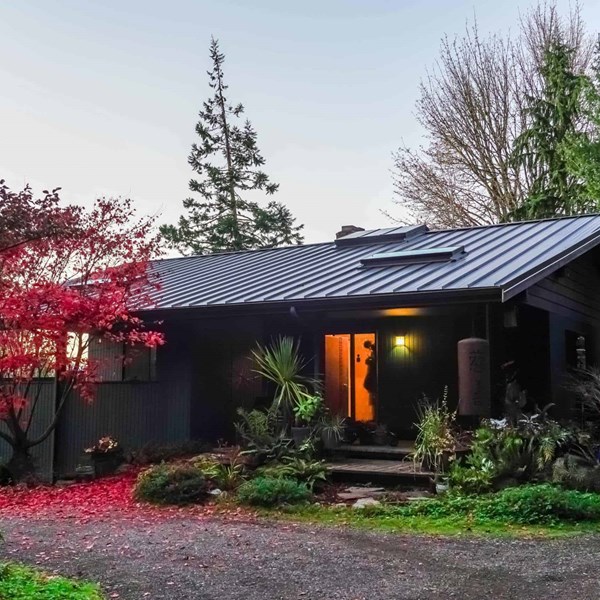Nu-Ray Panel Metal Roofing System Installed by Valentine Roofing in Washington State