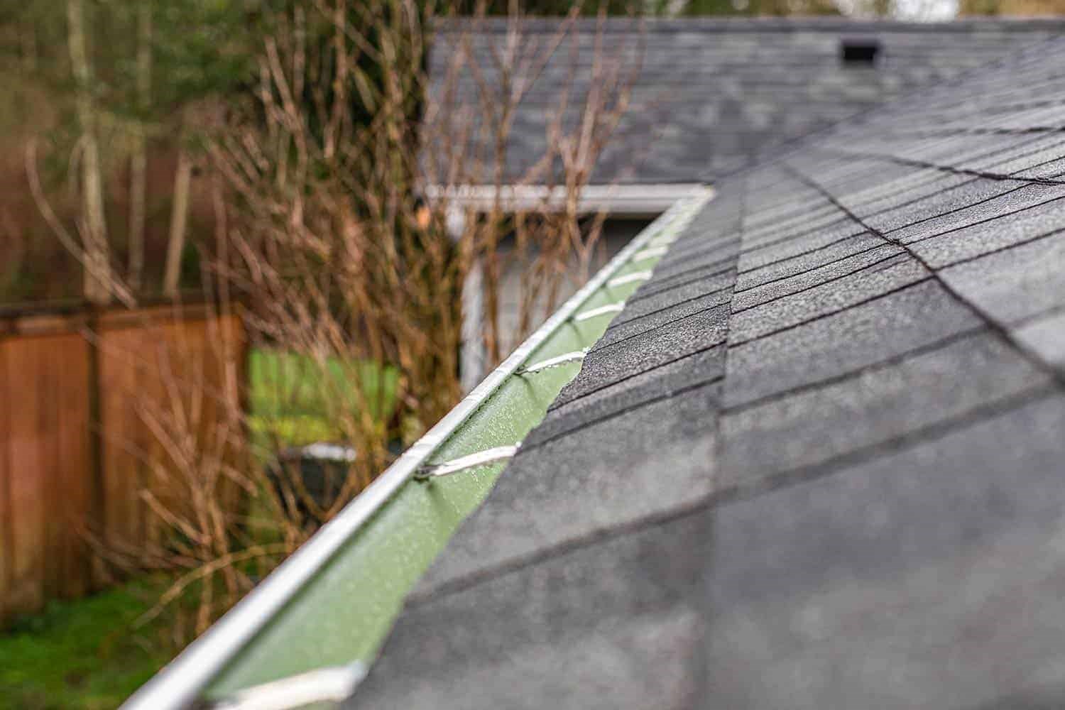 Gutter replacement in Seattle, WA