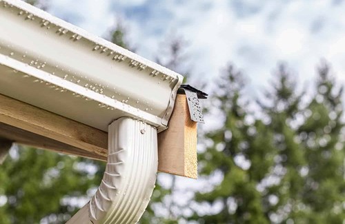 Gutter replacement in Seattle, WA