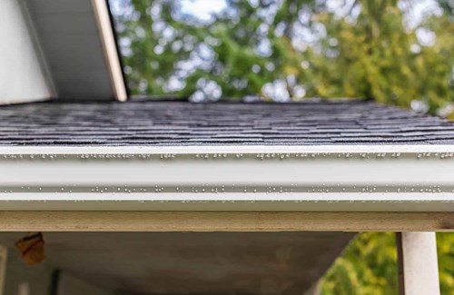 Gutter replacement in Seattle, WA