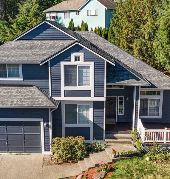 Estate Gray shingle roof installation project in North Bend, Washington