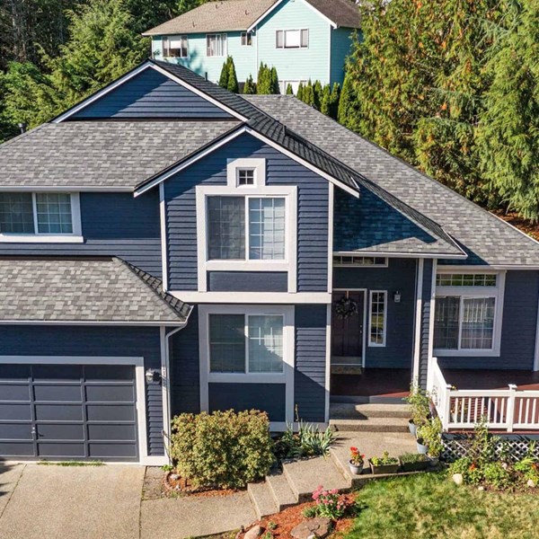 Estate Gray shingle roof installation project in North Bend, Washington