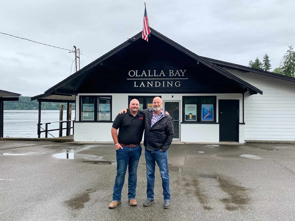 Al's Market in Olalla gets a new roof