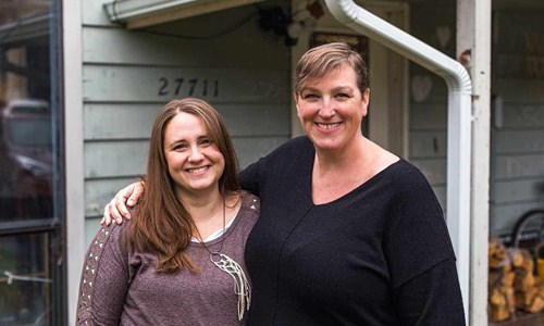 Meet Jenn Jenn Linstad standing with her daughter